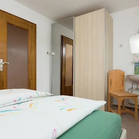 Boutique Apartment In Eigeltingen With Large Garden